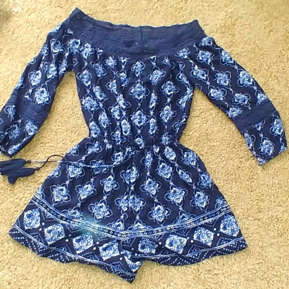 Hollister jumper
